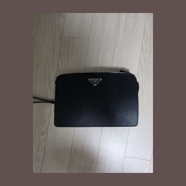 프라다 리에디션 사피아노 숄더백 SA급 레플
