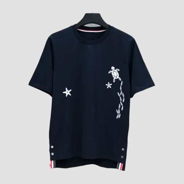 톰브라운 썸머 자수 라운드넥 티셔츠 2COLOR (NAVY) (GRAY)