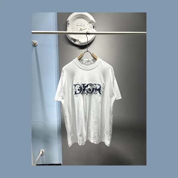 디올 입체 구슬 자수 반팔 티셔츠 2Color
