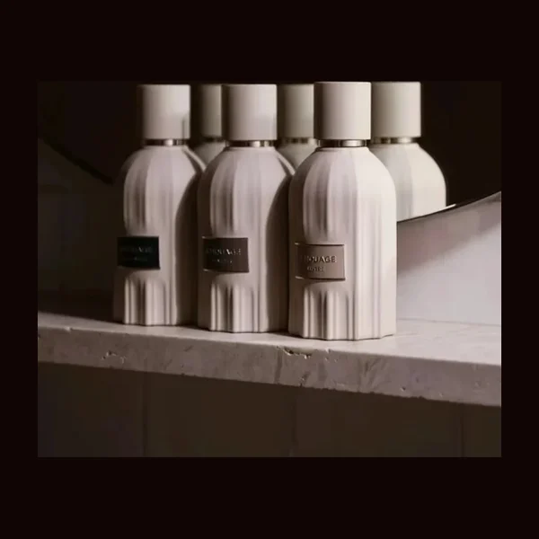 아모아쥬 Reasons Essence de Parfum