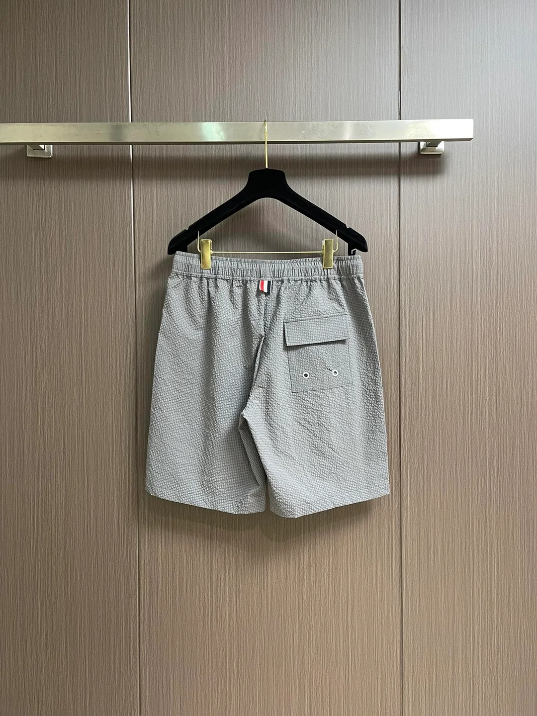 톰브라운 시어서커 쇼츠 그레이