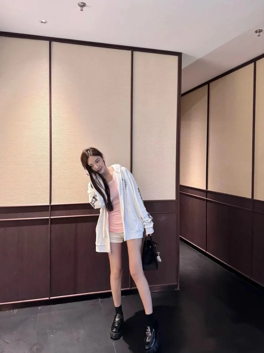 2b9599ae293c4.webp