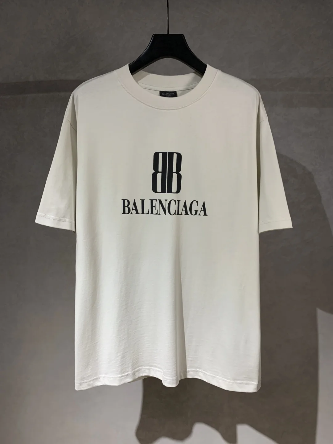 발렌시아가 BB 로고 반팔 티셔츠 2Color