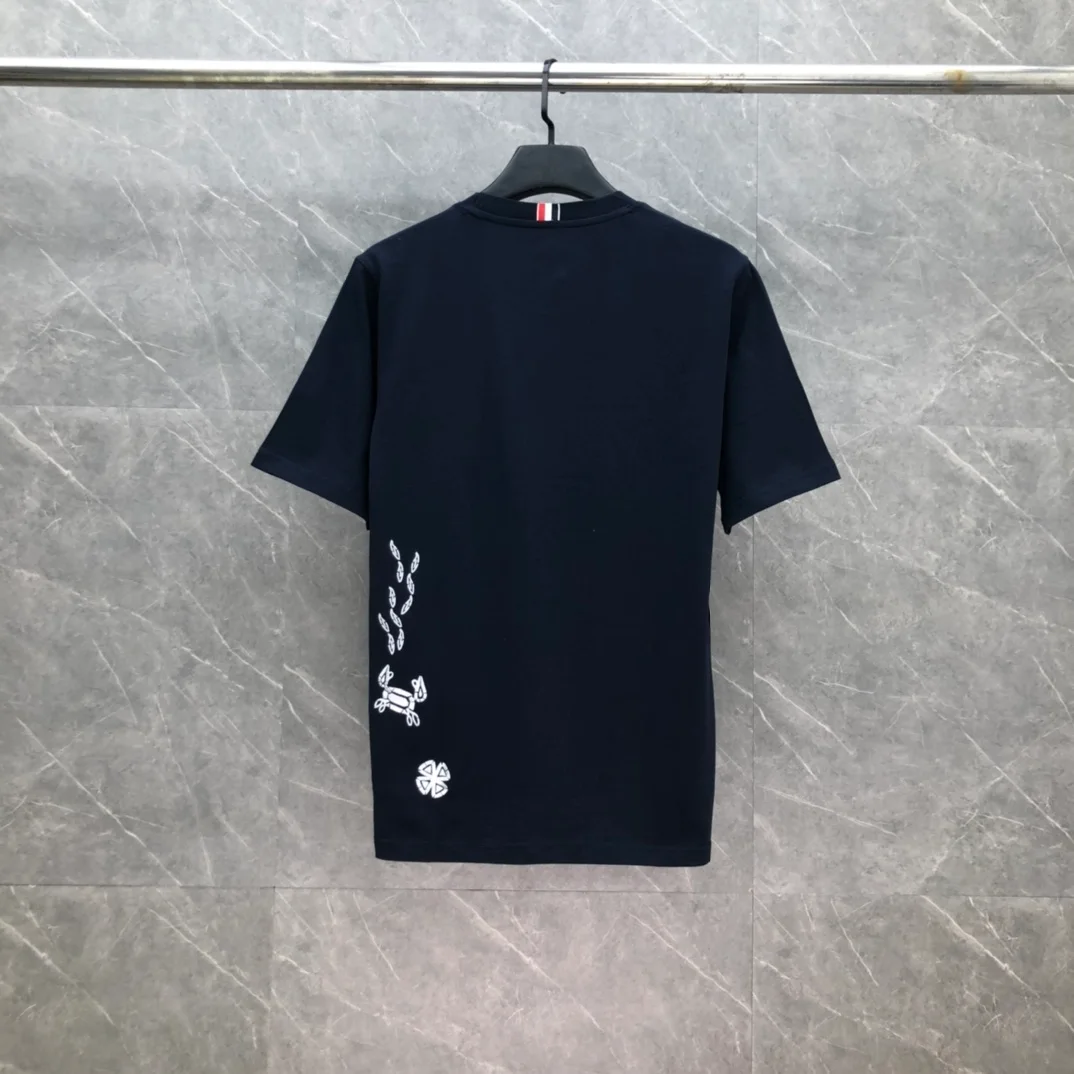 톰브라운 썸머 자수 라운드넥 티셔츠 2COLOR (NAVY) (GRAY)