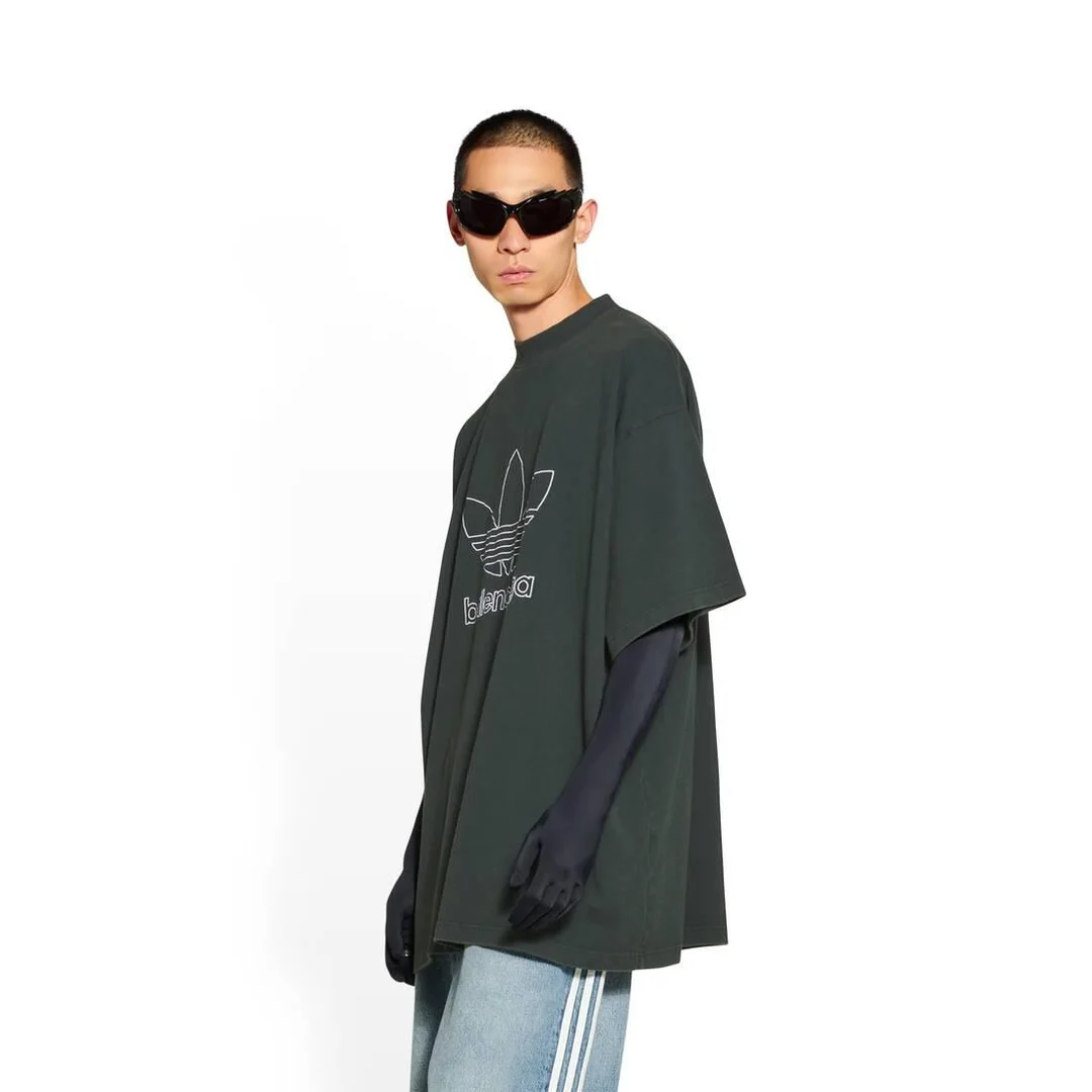 발렌시아가 x 아디다스 오버사이즈 티셔츠