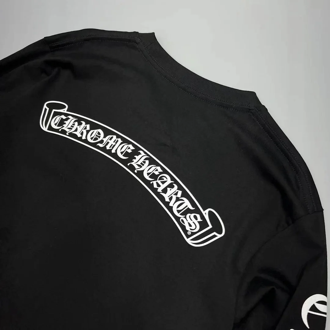 크롬하츠 스크롤 로고 롱 슬리브 티셔츠 (2color)