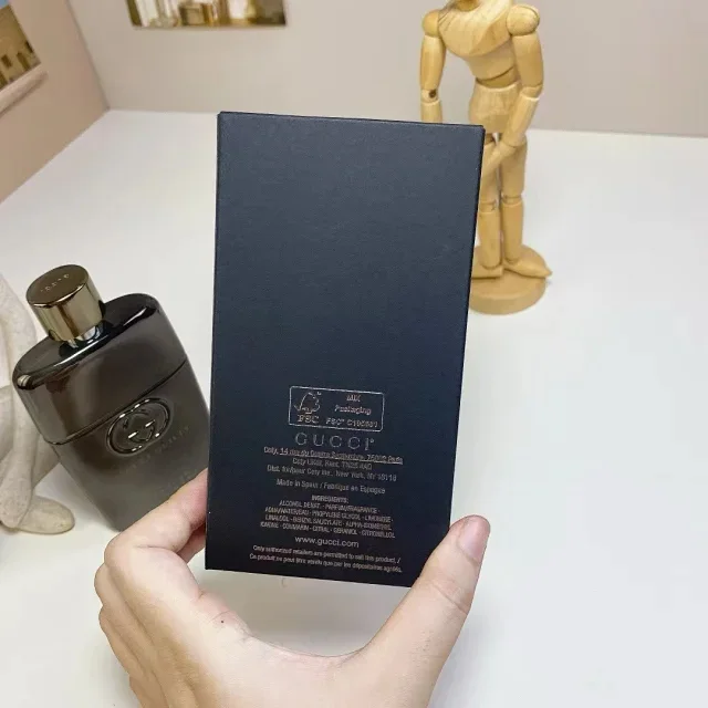 구찌 길티 뿌르 옴므 퍼퓸