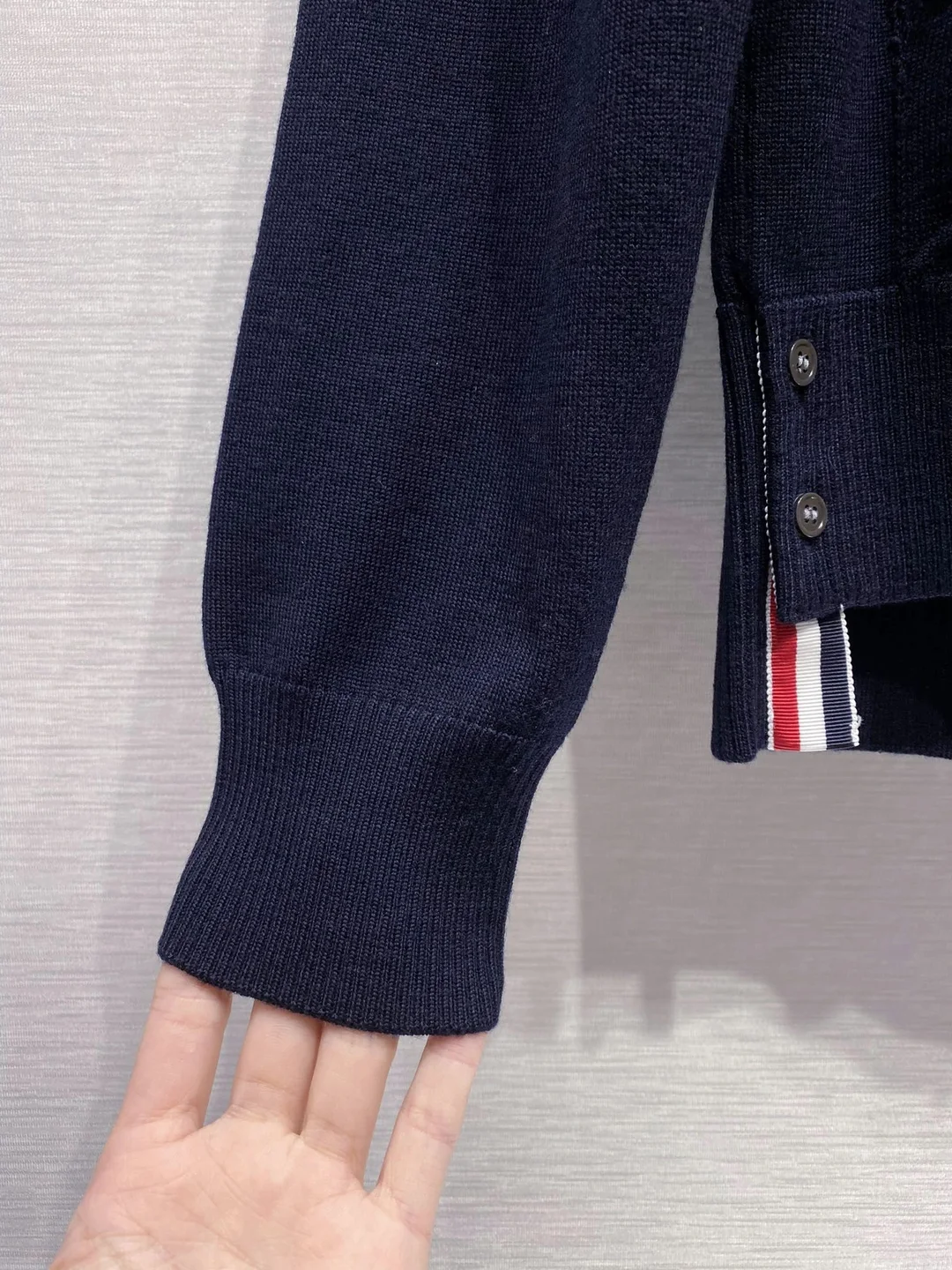 톰브라운 스트라이프 메리노 울 후드 딥블루