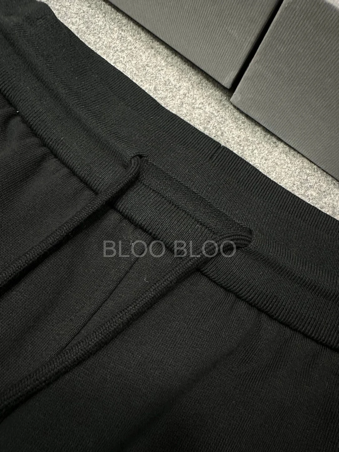 b4c859237bcd8.webp