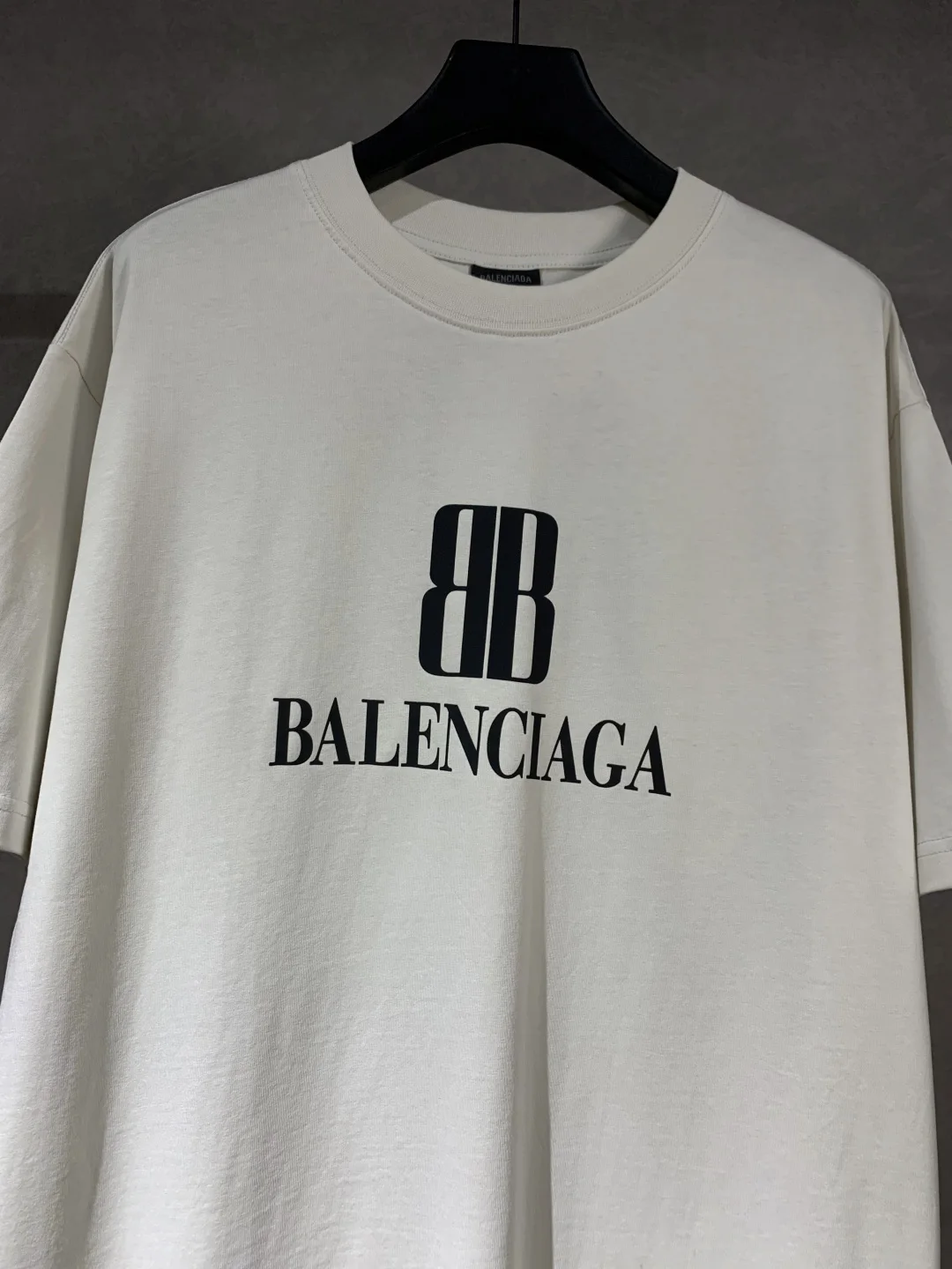 발렌시아가 BB 로고 반팔 티셔츠 2Color