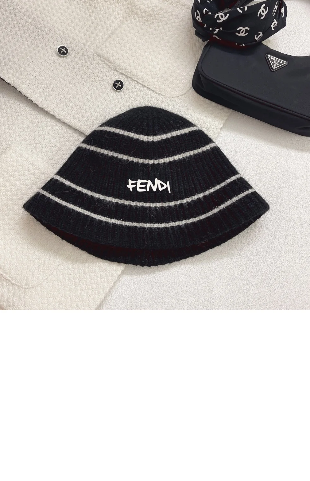 cap3007-1.jpg