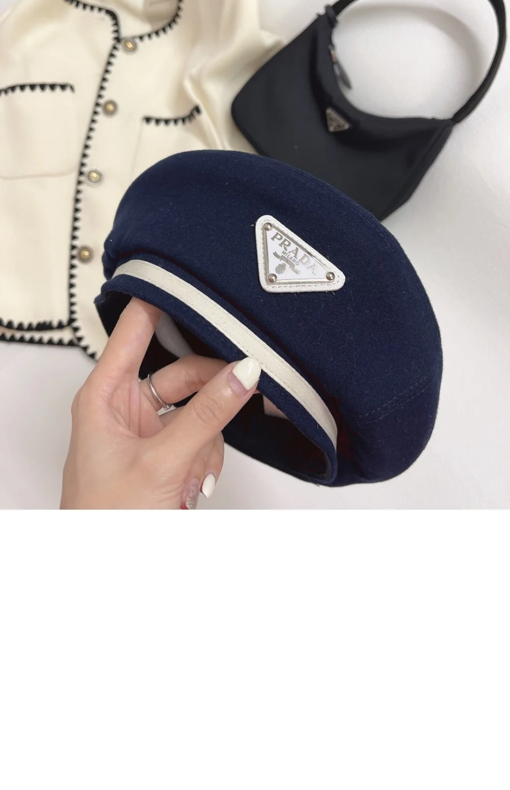 cap3059-3.jpg