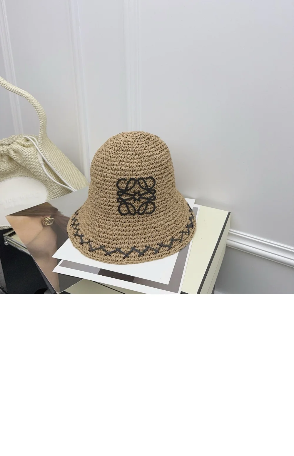 cap3251-2.jpg