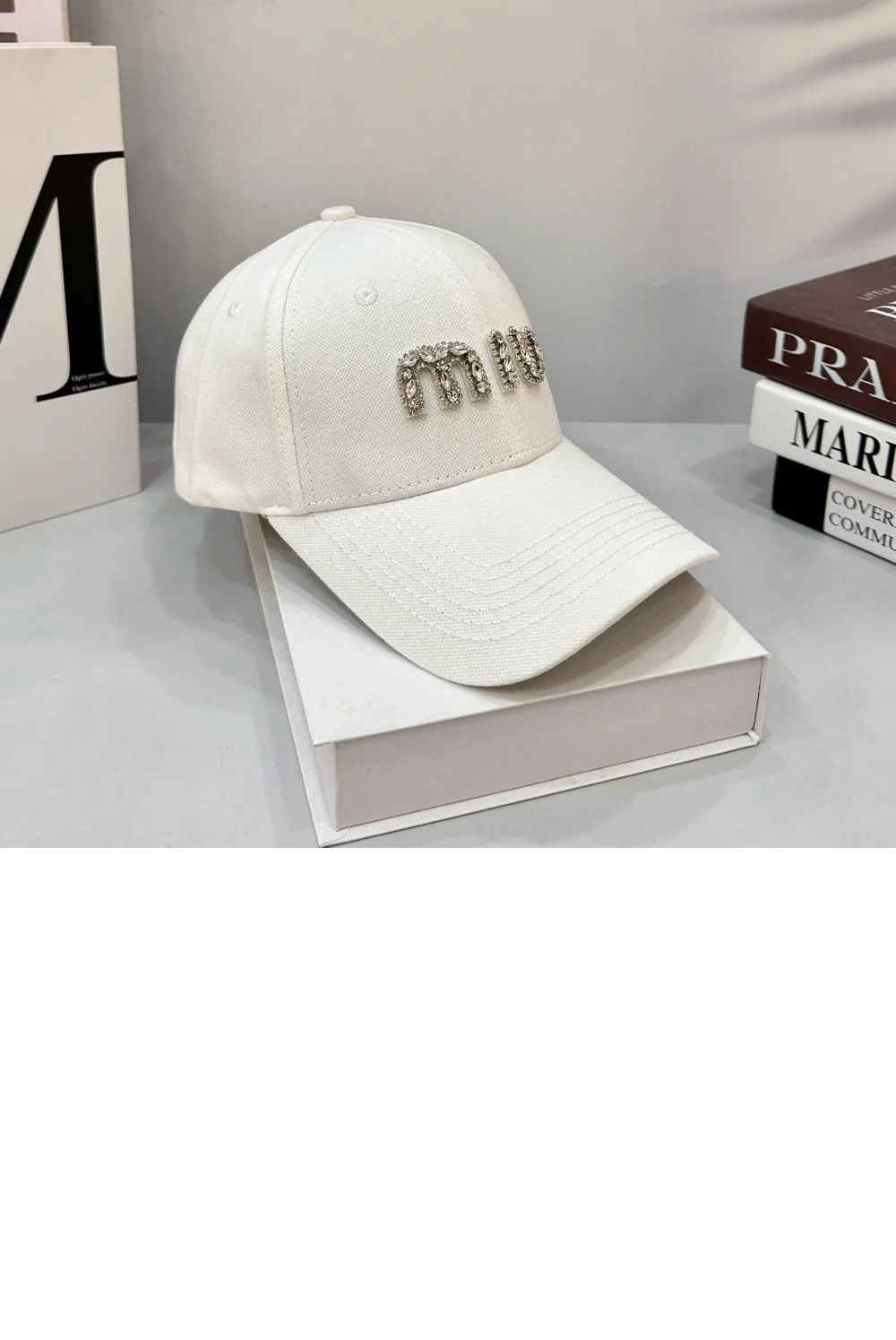 cap3777-2.jpg