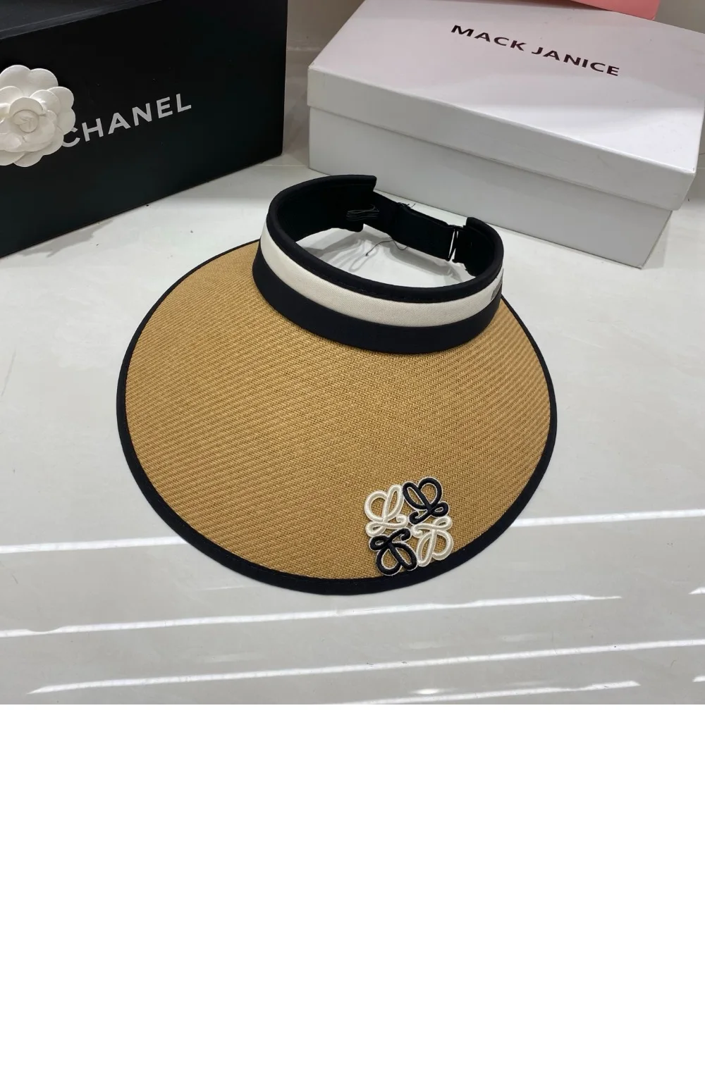 cap4159-2.jpg
