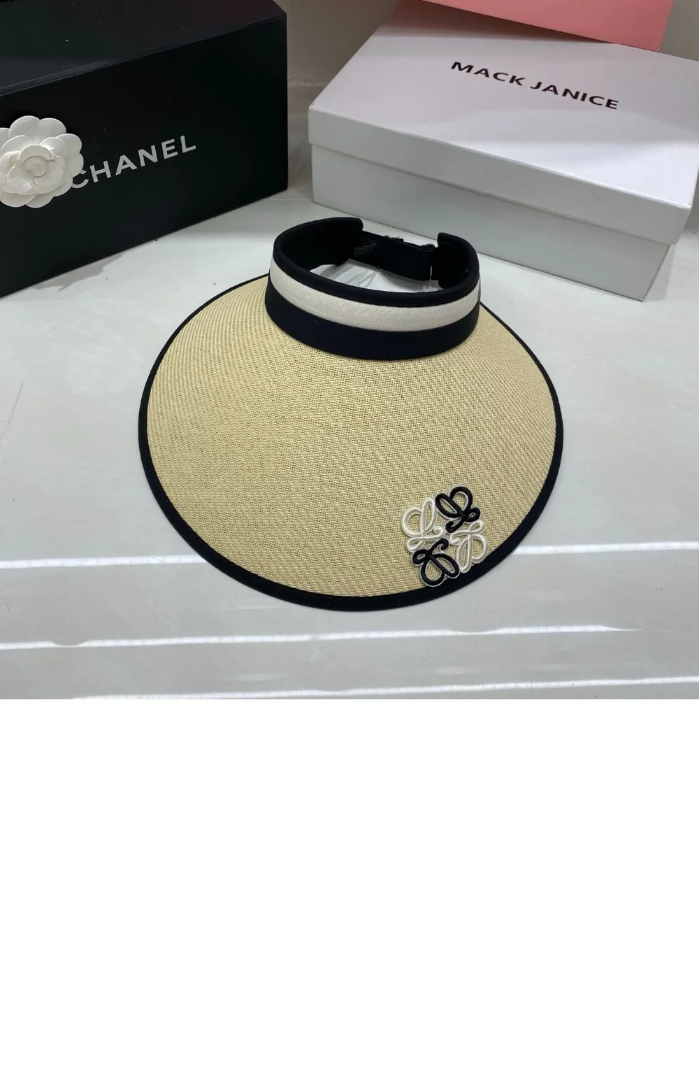 cap4159-3.jpg