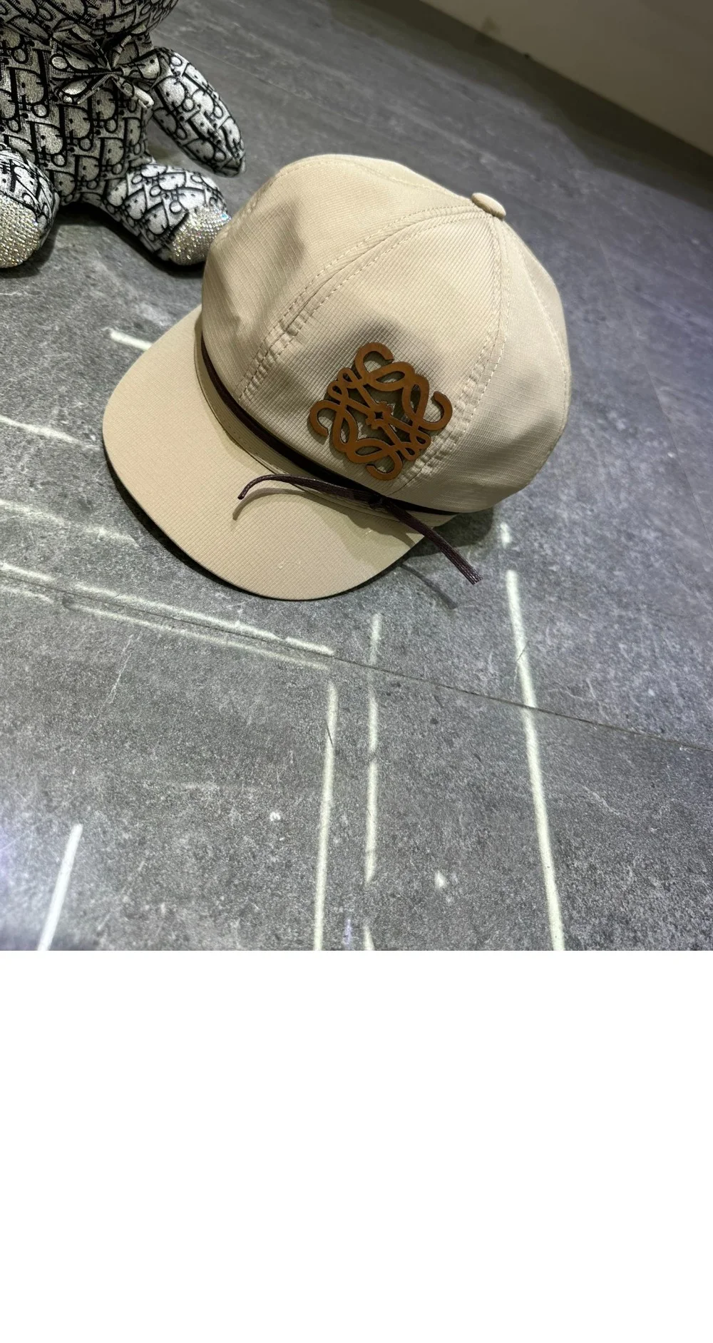 cap4279-3.jpg