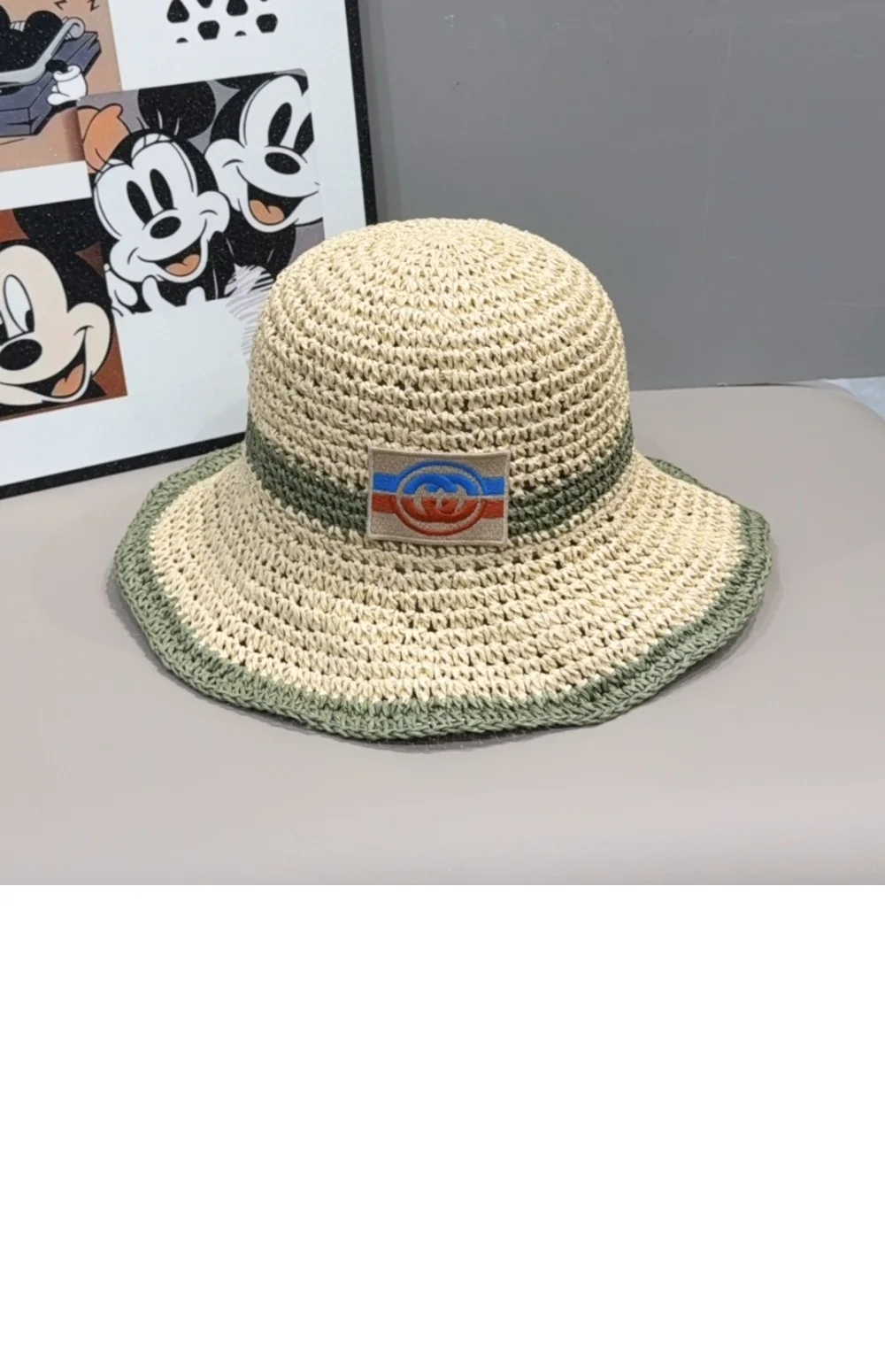 cap4318-3.jpg