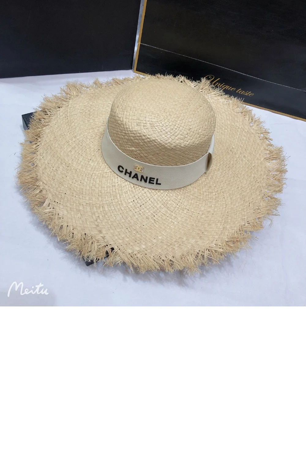 cap4589-1.jpg