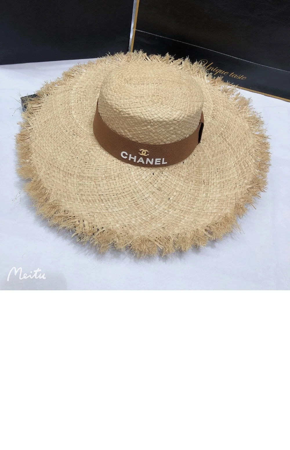 cap4589-2.jpg