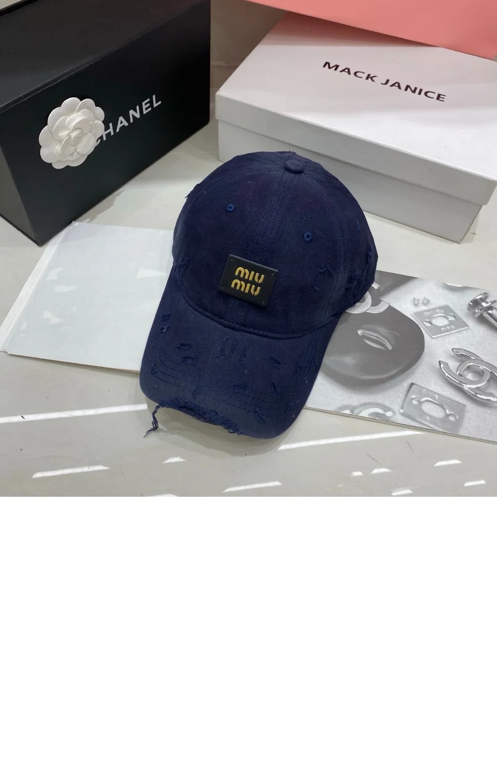 cap5190-1.jpg
