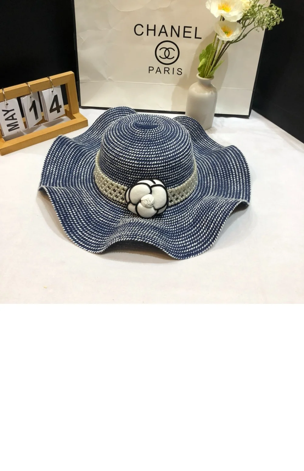 cap5306-1.jpg