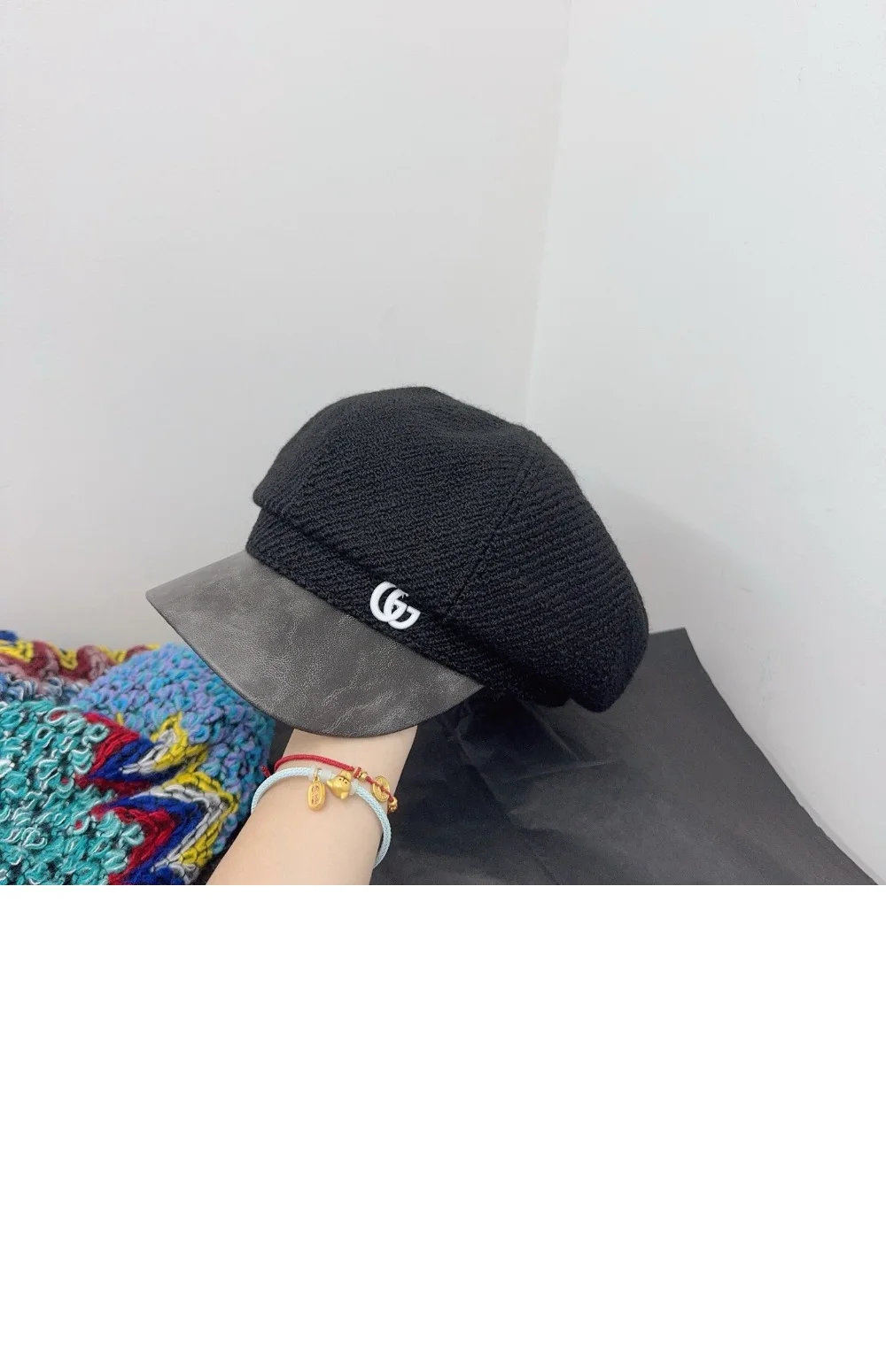 cap5577-1.jpg