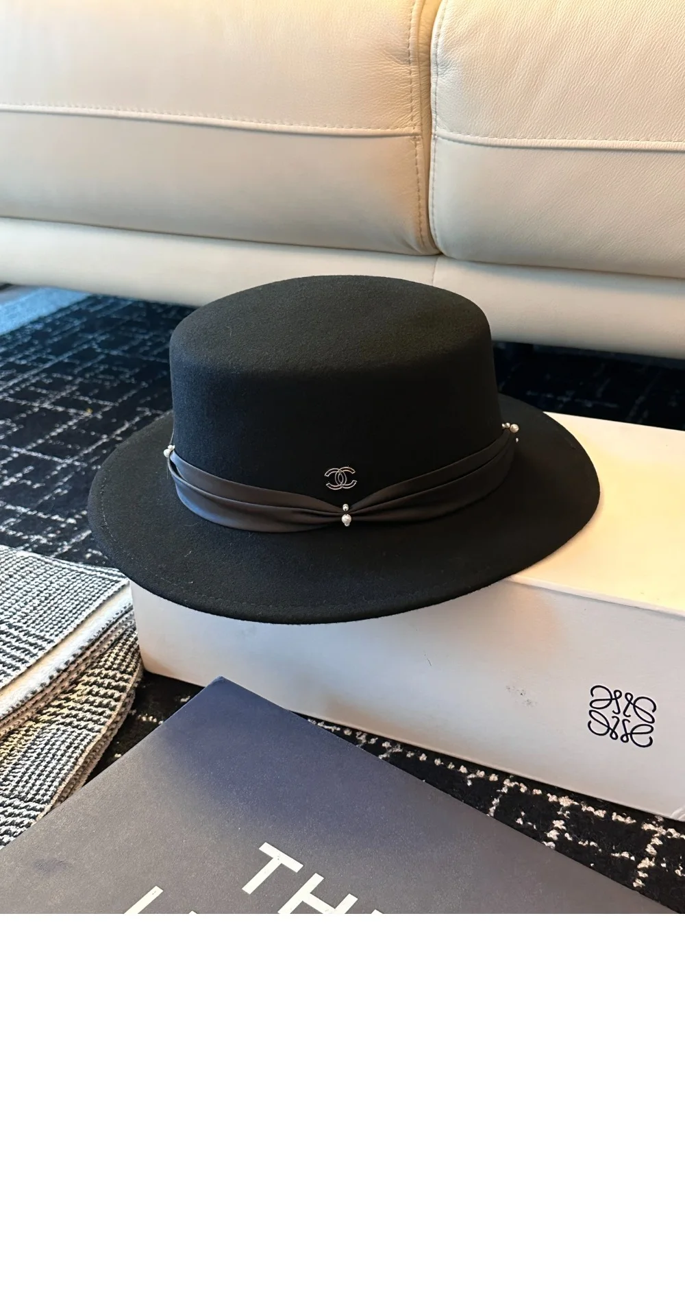 cap6072-1.jpg